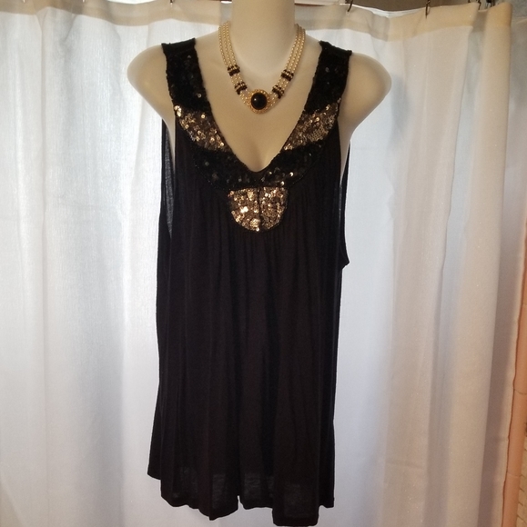 Janette Plus Tops - Janette Plus Sequin Black Top Sz. L🥰
